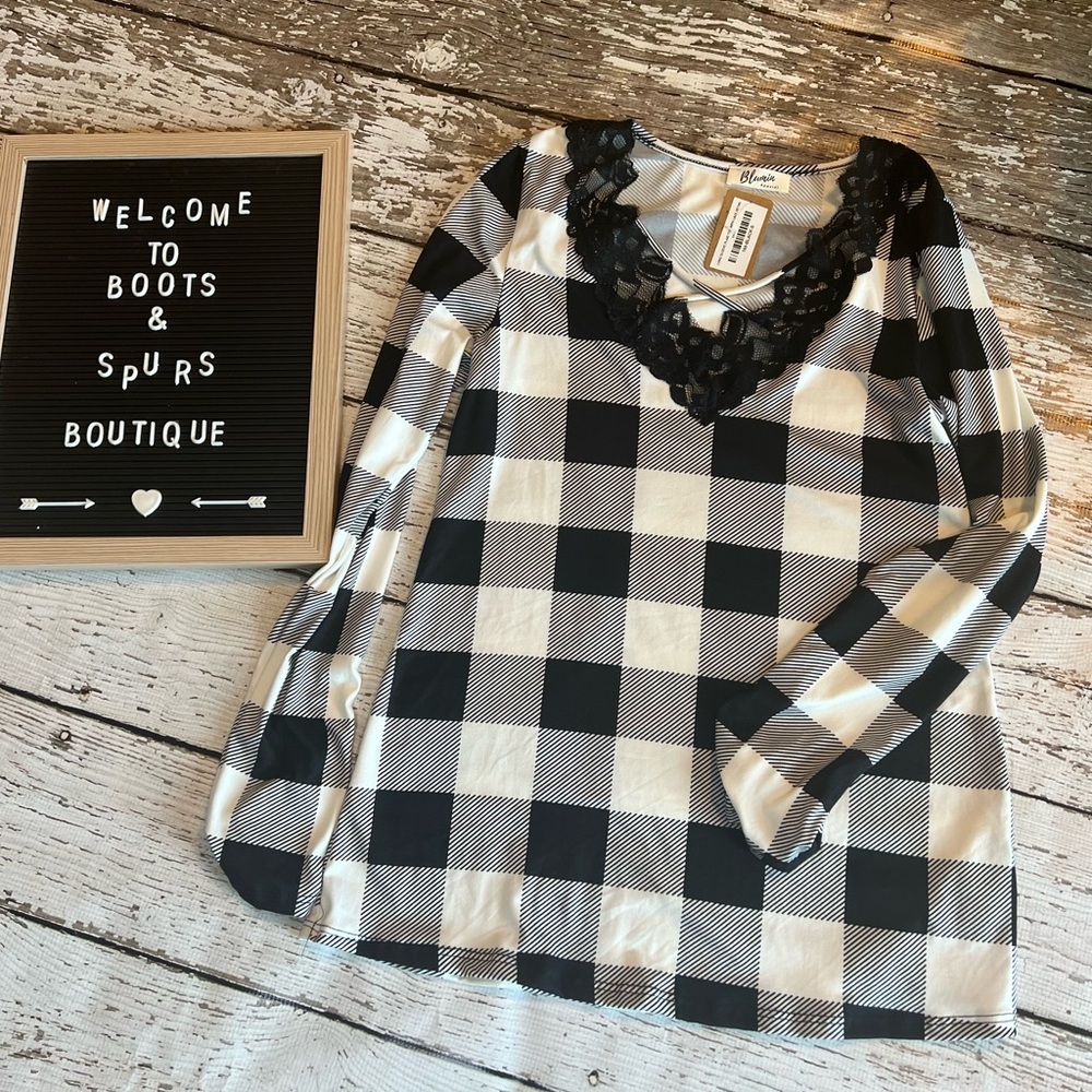 Black and White Plaid Long Sleeve Top